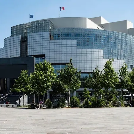 Pavillon Eden « l'ecrin » * باريس